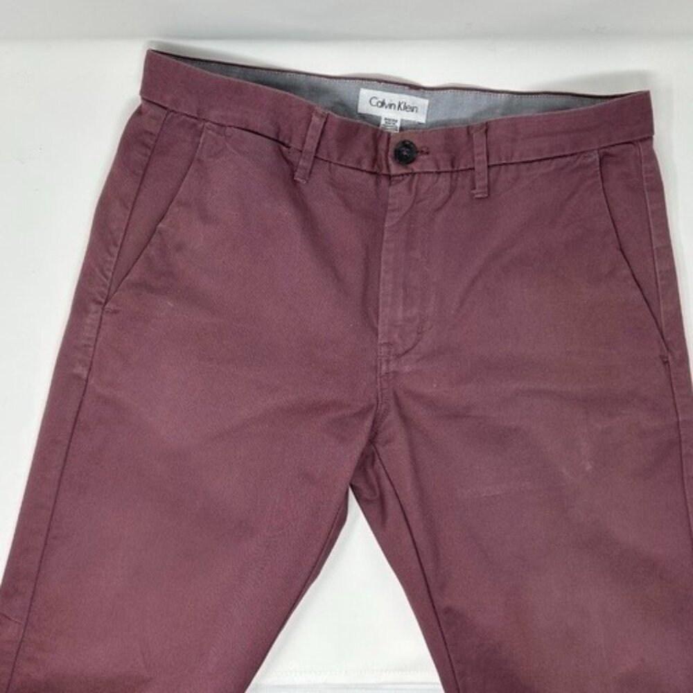 Calvin Klein Men's Burgundy Khakis Size 31-32